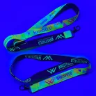 Saténová šnúrka na krk s nápisom 20x900 mm - s FLUO potlačou - so štandardnou karabínou